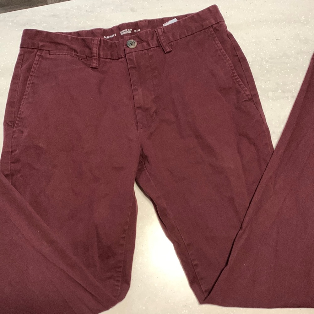 Burgundy ultimate slim build in flex Men’s Pants 30x32 preowned good Old Navy